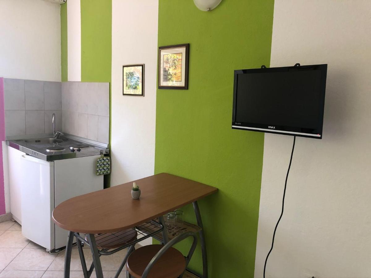 Family Stakic Apartamento Baška Voda Exterior foto